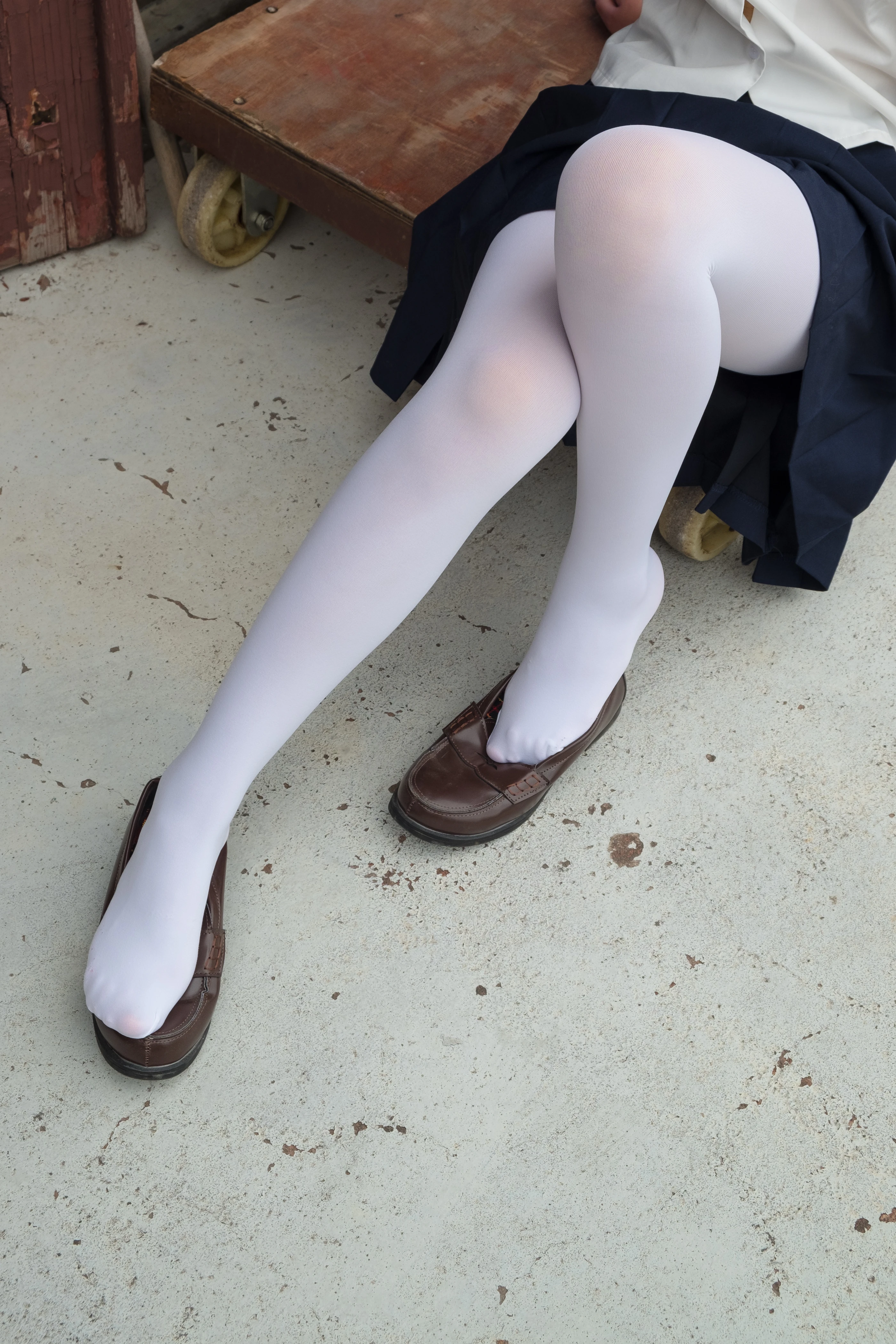 森萝财团 R15-034 [102P]插图1